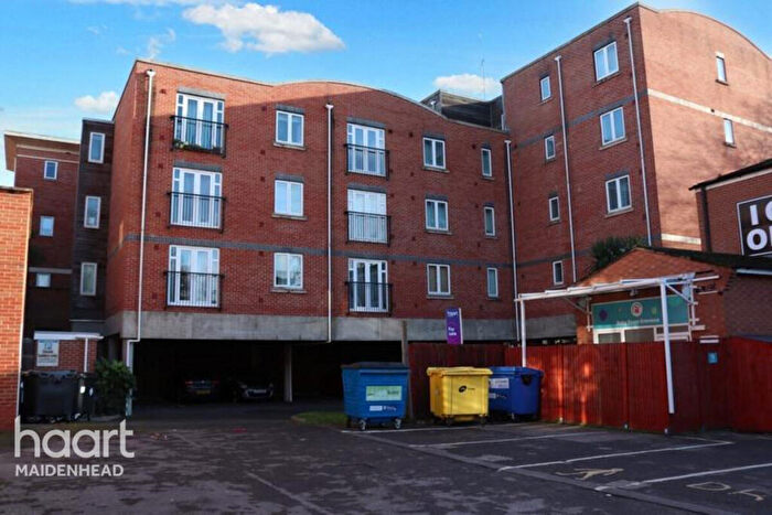 2 Bedroom Apartment For Sale In Grenfell Road, Maidenhead, SL6