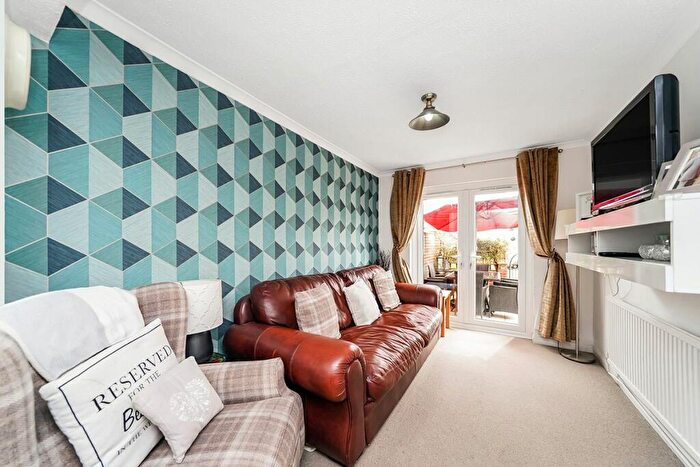 3 Bedroom Terraced House For Sale In Southern Drive, Loughton, Essex, IG10