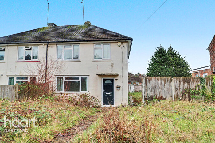 3 Bedroom Semi Detached House For Sale In Kingswood Avenue, Swanley, BR8