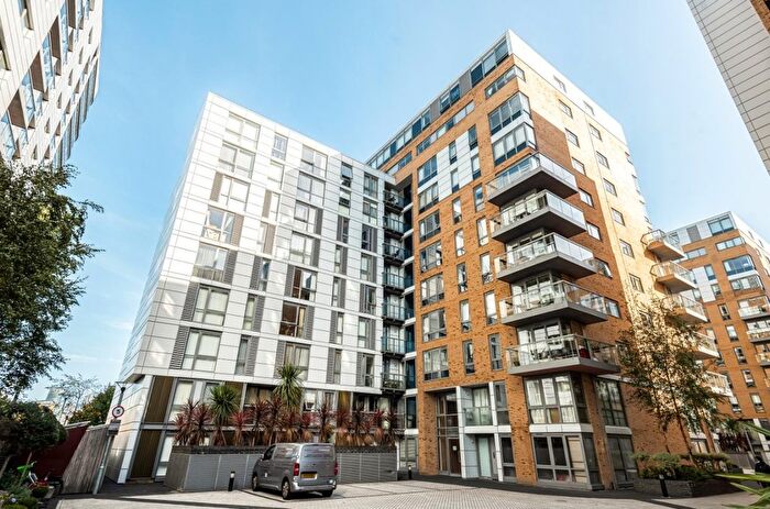 2 Bedroom Flat For Sale In Dowell Street, Greenwich, SE10
