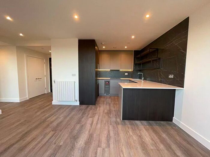 2 Bedroom Flat To Rent In Moorehead Way, London, SE3