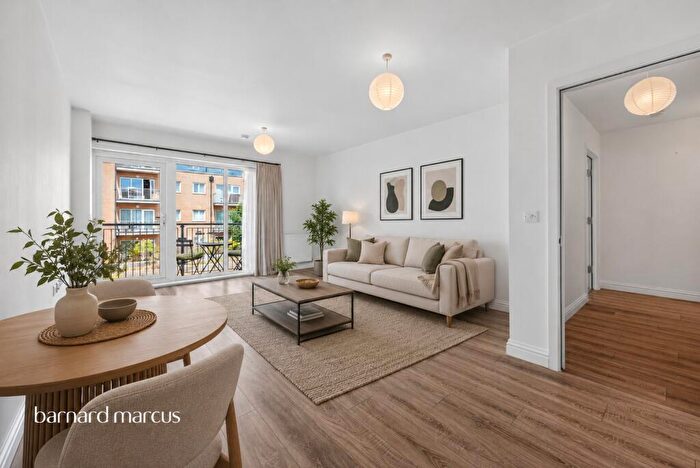 1 Bedroom Apartment For Sale In Whitestone Way, Croydon, CR0