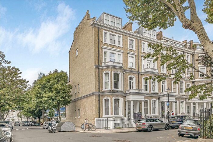 1 Bedroom Flat For Sale In Lexham Gardens, Kensington, London, W8