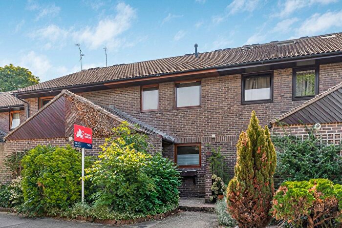 3 Bedroom Terraced House For Sale In Church Street, Staines-Upon-Thames, Surrey, TW18