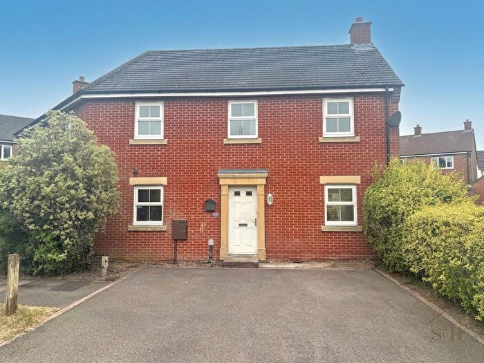 2 Bedroom Semi Detached House For Sale In Holt Close, Ashford, TN23