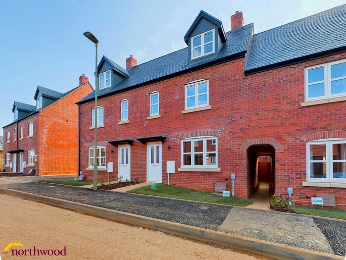 4 Bedroom Town House To Rent In Nickling Road, Banbury, OX16