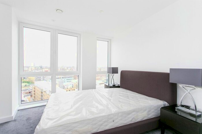 2 Bedroom Flat To Rent In Eagle Point, City Road, London, EC1V