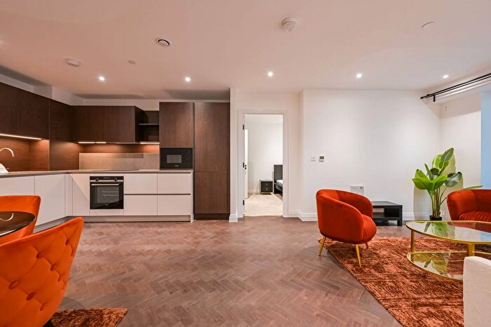 2 Bedroom Flat To Rent In Halcyon House, Silvertown, London, E16