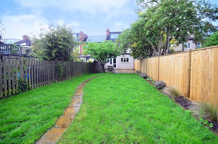 2 Bedroom Flat To Rent In Adela Avenue, Motspur Park, New Malden, KT3