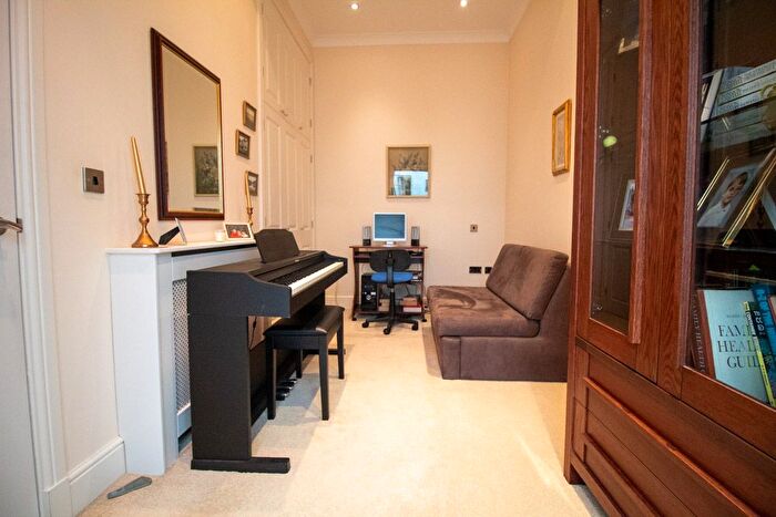 2 Bedroom Flat For Sale In Clifton Road, Ruddington, Nottingham, NG11