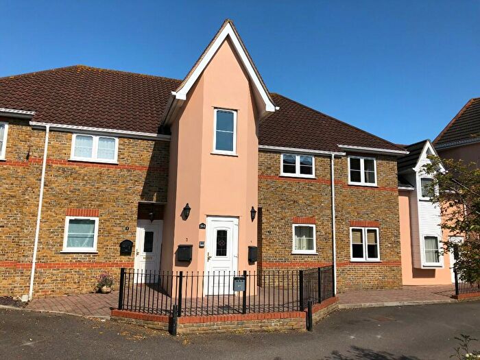 2 Bedroom Apartment To Rent In Station Approach, Hockley, Essex, SS5