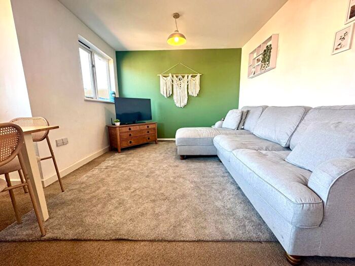 2 Bedroom Flat For Sale In Waterloo Road, Bristol, BS2