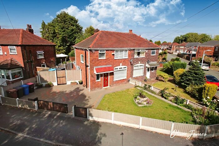 3 Bedroom Semi Detached House For Sale In Silver Street, Irlam, M44