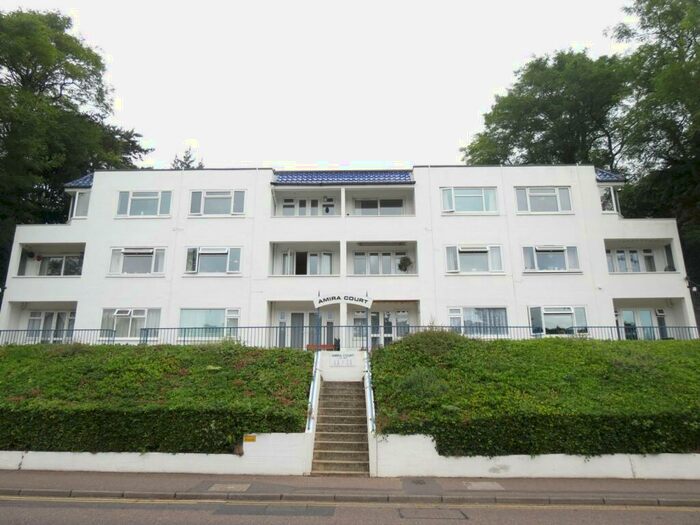 2 Bedroom Flat To Rent In Bedroom Ground Floor Flat In Bournemouth, BH2