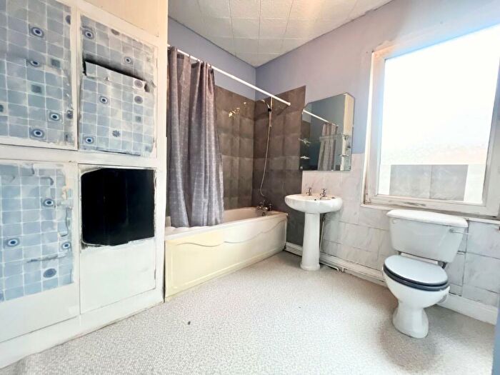 1 Bedroom End Of Terrace House For Sale In Blenheim Avenue, Barnsley, S70