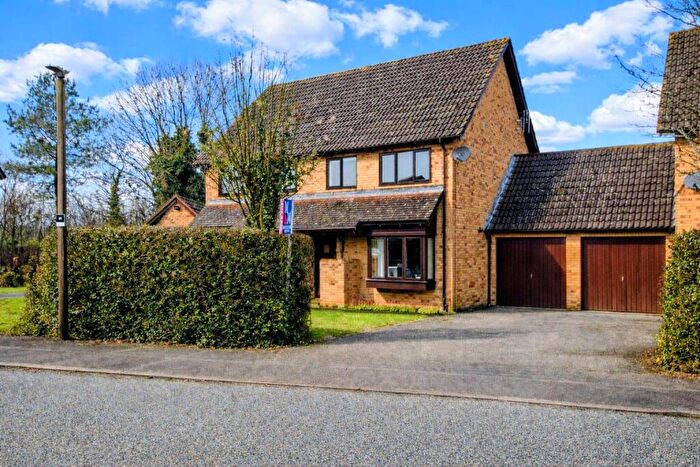 3 Bedroom Semi Detached House For Sale In Gaddesden Crescent, Wavendon Gate, Milton Keynes, MK7