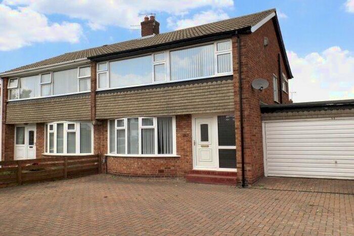 3 Bedroom Semi-Detached House To Rent In Farringdon Road, North Shields, NE30
