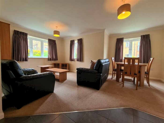 2 Bedroom Flat To Rent In Abbeyfields, Peterborough, PE2