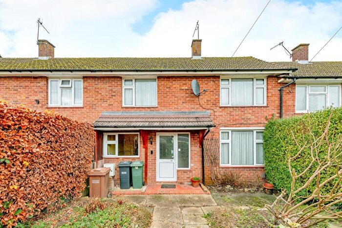 2 Bedroom House To Rent In New Causeway, Reigate, RH2