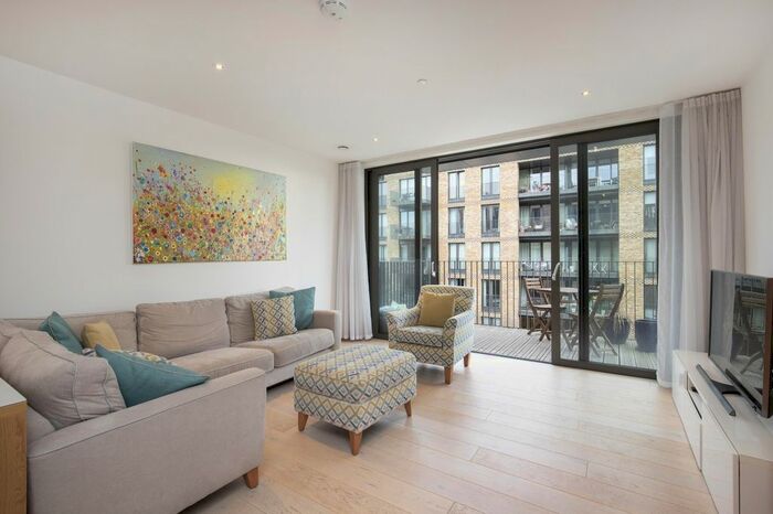 2 Bedroom Garage / Parking To Rent In Cobalt Place, Battersea, SW11