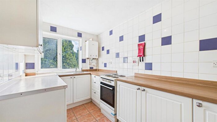 2 Bedroom Flat For Sale In Addison Road, Enfield, EN3