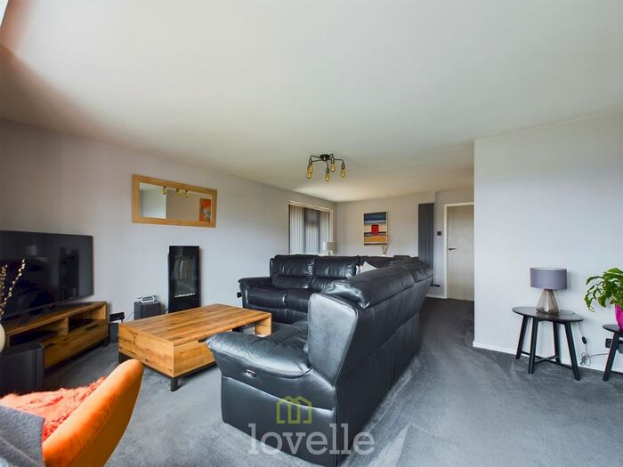 2 Bedroom Detached Bungalow For Sale In Wesley Crescent, Cleethorpes, DN35