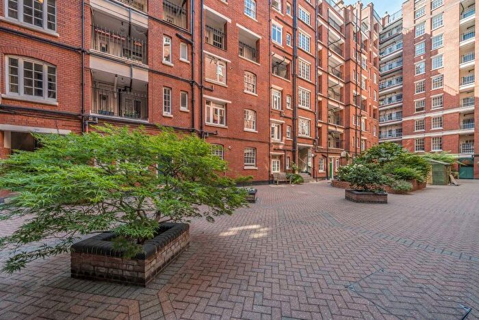 1 Bedroom Flat For Sale In Hastings Street, Bloomsbury, WC1H