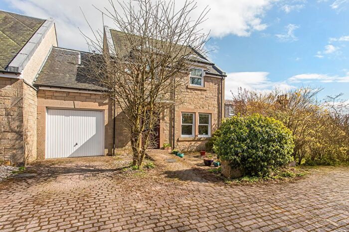 3 Bedroom Villa For Sale In Kinraddie, Main St, West Linton, EH46