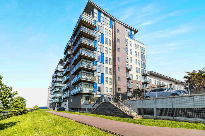 2 Bedroom Flat To Rent In Clovelly Place, Greenhithe, DA9