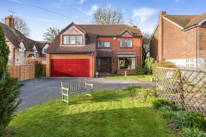 4 Bedroom Detached House For Sale In Stream Road, Upton, OX11