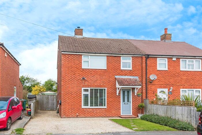3 Bedroom Semi-Detached House For Sale In Mickle Way, Forest Hill, Oxford, OX33
