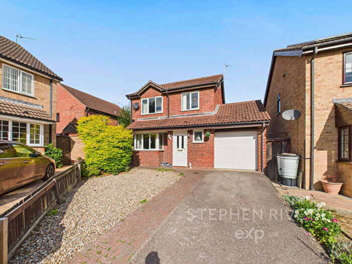 3 Bedroom Detached House For Sale In Shelley Close, Stowmarket, IP14