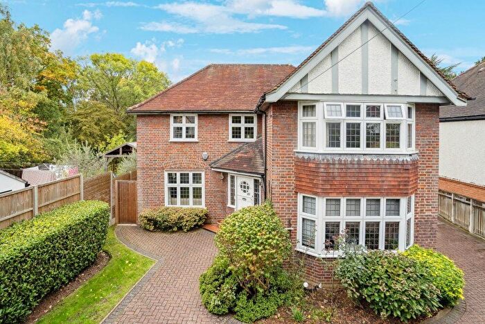 5 Bedroom Detached House For Sale In Cuckoo Hill Road, Pinner, HA5
