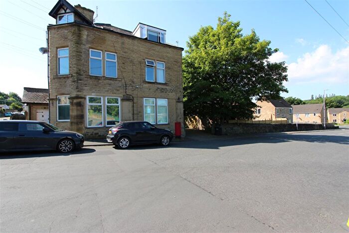 2 Bedroom Flat To Rent In Livingstone Road, Bradford, BD2