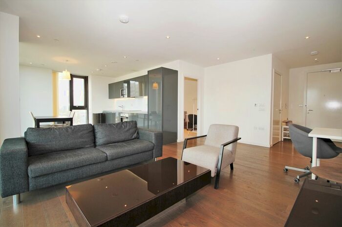 2 Bedroom Flat To Rent In The Tower, One The Elephant, Elephant &amp; Castle, SE1