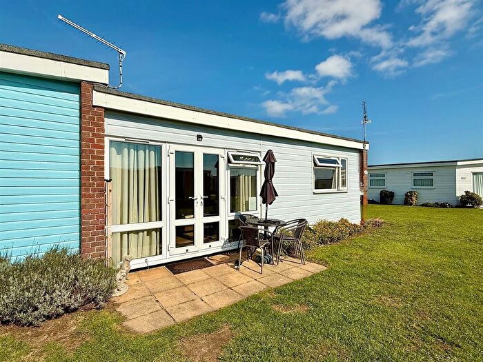 2 Bedroom Chalet For Sale In Edward Road, Winterton-On-Sea, NR29