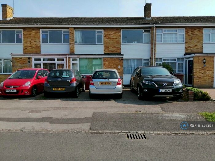 3 Bedroom Terraced House To Rent In Douglas Rd, Reading, RG4