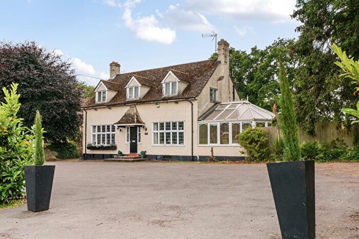 4 Bedroom Detached House For Sale In Witney, Oxfordshire, OX29