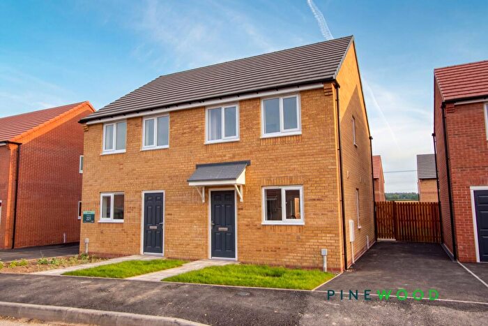 3 Bedroom Semi-Detached House To Rent In Lantern Lane, New Ollerton, NG22
