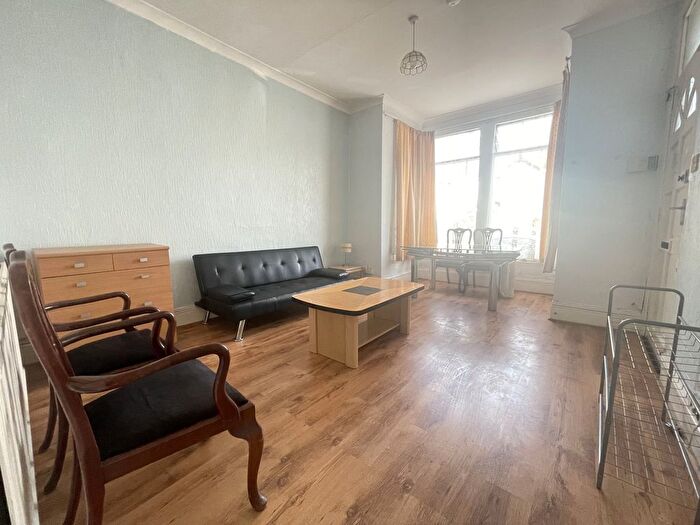 1 Bedroom Flat To Rent In Mayfair Avenue, Ilford, IG1