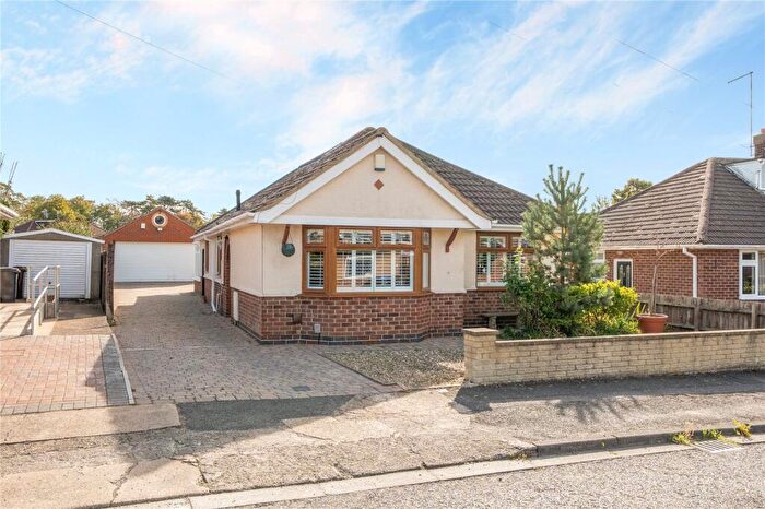 2 Bedroom Bungalow For Sale In Spinney Way, Northampton, Northamptonshire, NN3