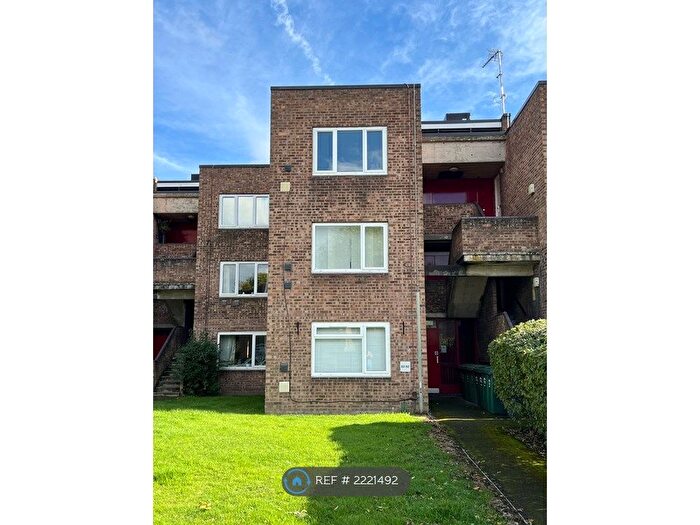 1 Bedroom Flat To Rent In Whitley Close, Stanwell, TW19