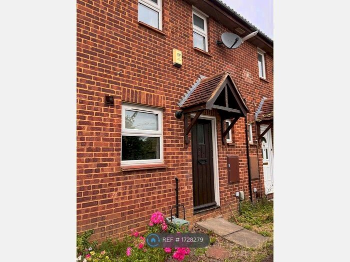 2 Bedroom Terraced House To Rent In Coppice Close, Aylesbury, HP20