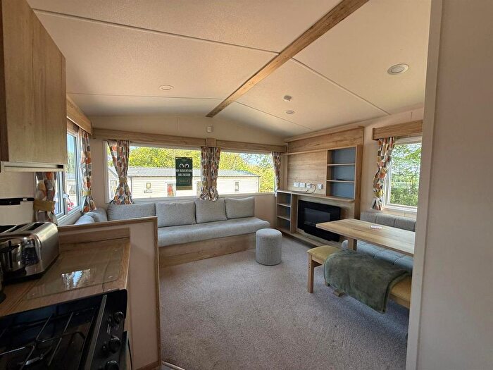 2 Bedroom Mobile/park Home For Sale In Springfield Holiday Park, Tedburn St Mary, Exeter, Devon, EX6