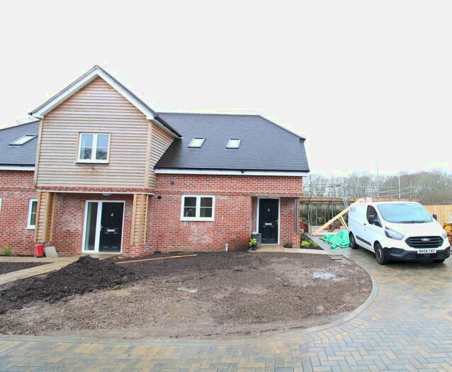 2 Bedroom Semi-Detached House To Rent In The Haven, Denmead, PO7