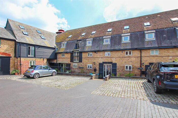 4 Bedroom Terraced House For Sale In Old Cross Wharf, Hertford, SG14