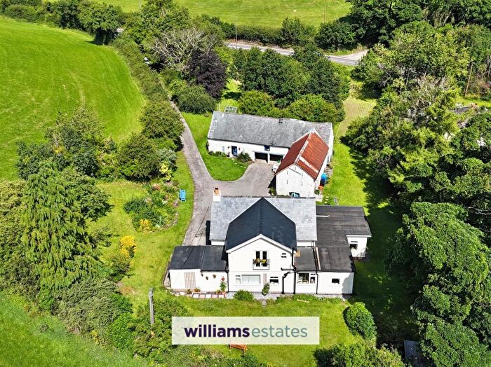 3 Bedroom House For Sale In Llanbedr Dyffryn Clwyd, Ruthin, LL15