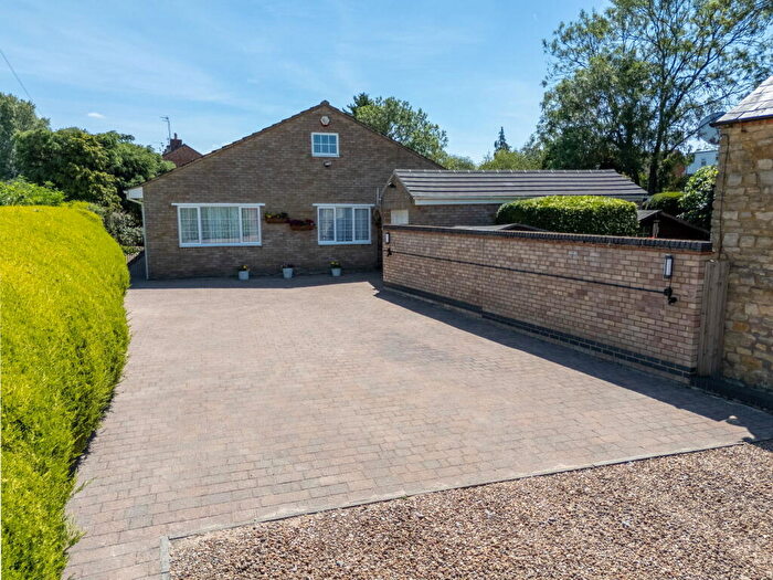 4 Bedroom Detached Bungalow For Sale In Chase Park Road, Yardley Hastings, NN7