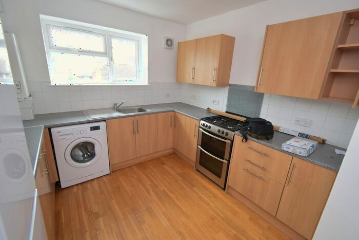 1 Bedroom Flat To Rent In Tempsford Avenue, Borehamwood, WD6