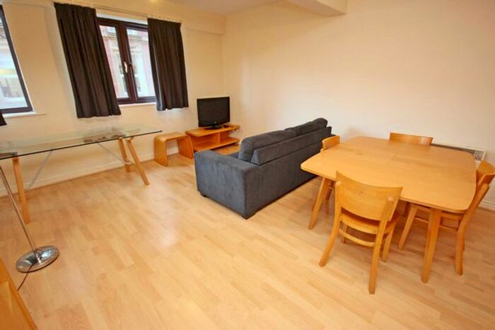 1 Bedroom Flat To Rent In Dickinson Street, Manchester, M1